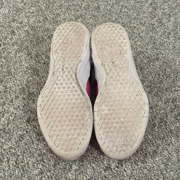 Nike Air Max Bella TR 2 'Laser Fuchsia' - Picture 5 of 8